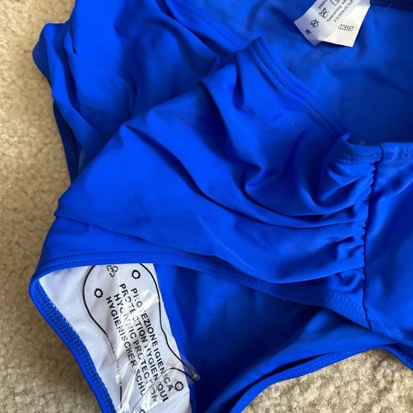 NWT Tempt Me 2 piece swimsuit - Picture 5 of 9